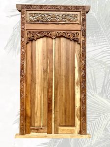 Historische-Tuer-Binti-handgeschnitzt