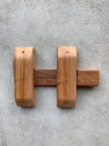 Tuerriegel aus Holz Handarbeit