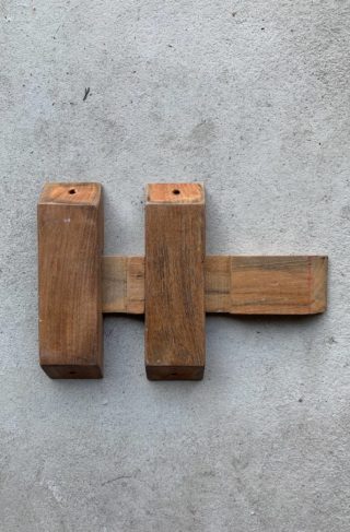 Tuerriegel aus Holz Handarbeit