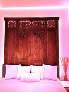 orientalische Tür Portal im Einsatz im Haus unseres Kunden Tür aus Bali